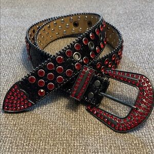 Black Faux Leather Studded Red Rhinestones Western Rocker Bling Belt Sz 27-34”